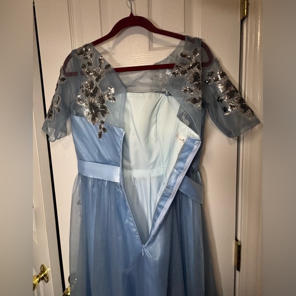CLEARANCE W/Flaw NWT DESIGNED For JULIET’S Bridal And Formal SZ 8 Blue/Silver - Picture 6 of 10